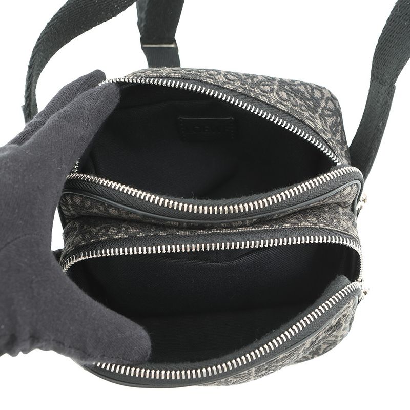 Loewe Shoulder Bag Repeat Anagram Mini Pochette Canvas Chaco Le Grey-black