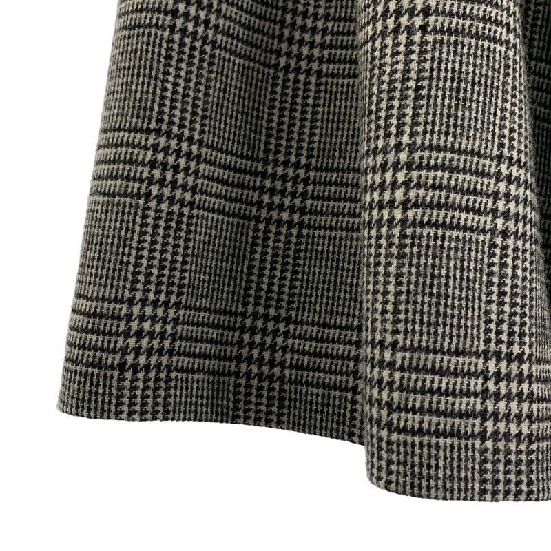 Gucci Wool Houndstooth Pleated Shorts 38 Gray