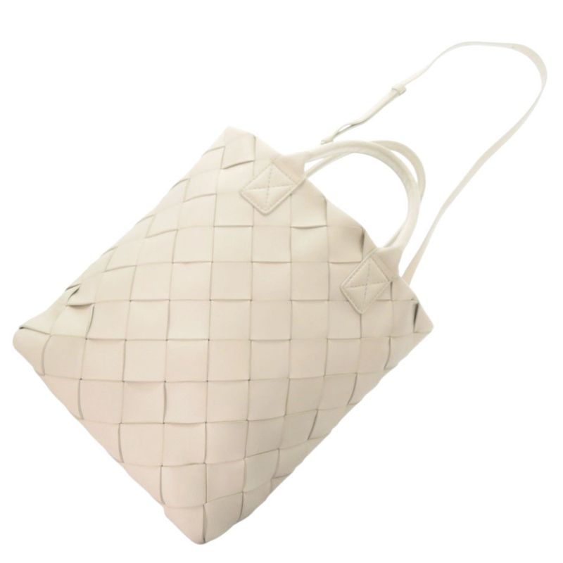 Bottega Veneta 2-Way Maxi Intrecciato Lambskin Ivory Tote White