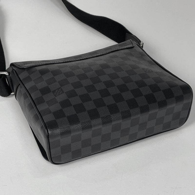 Louis Vuitton District PM NM Crossbody Shoulder Bag Damier Graphite Noir Black