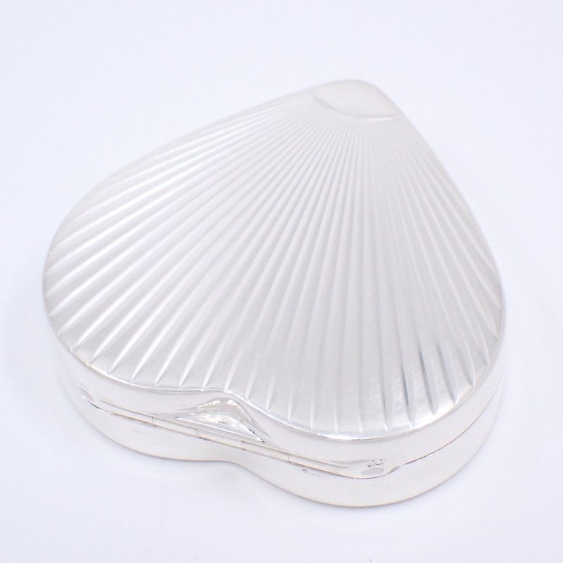 Tiffany & Co. Heart Motif Pircase Case [ioki Hat