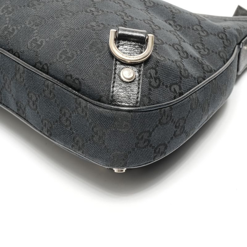 Gucci Shoulder Bag GG Canvas Abbey