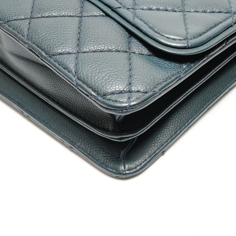 Chanel Shoulder Bag No 19 Caviar Quilted