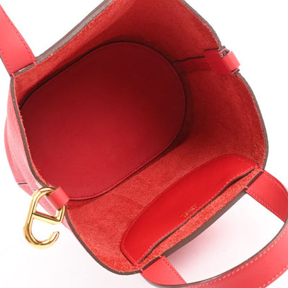 Hermes Handbag in the Loop 18
