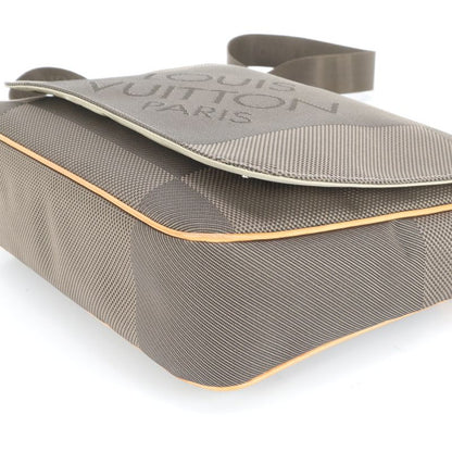 Louis Vuitton Damier Jean Petit Messager Tail Leather Shoulder Bag