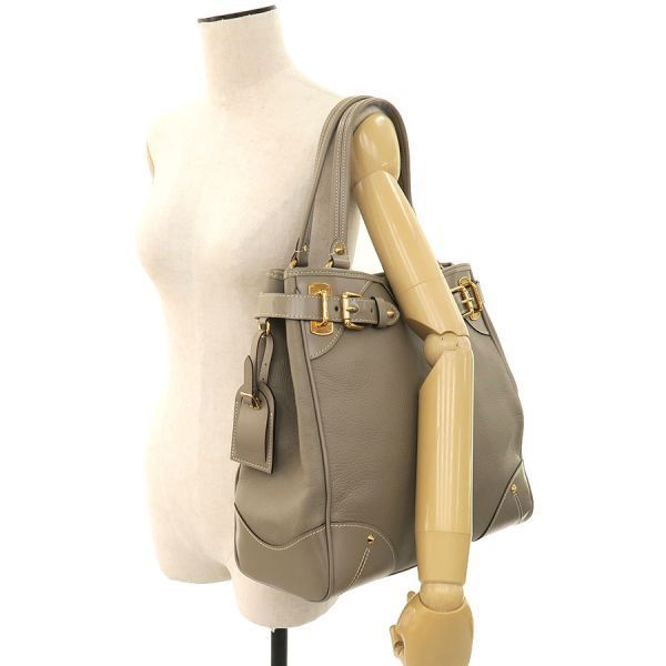 Louis Vuitton Suhali Majesty Beige