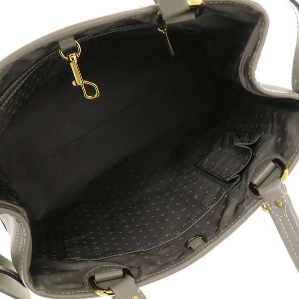 Louis Vuitton Suhali Majesty Beige