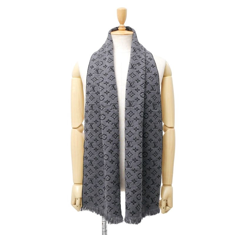 Louis Vuitton Monogram Classic Shawl Scarf Wool Fringe