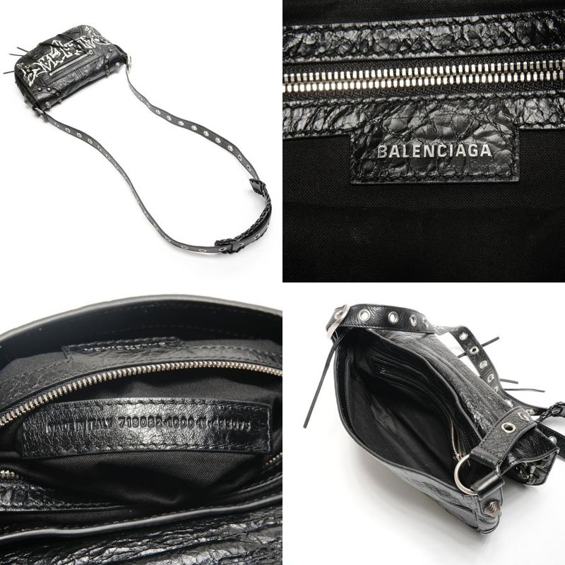Balenciaga Shoulder Bag le Cagole XS Diy Metal