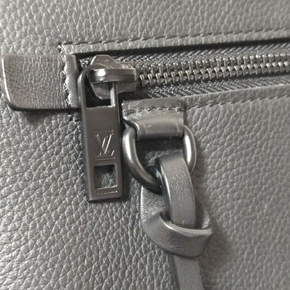 Louis Vuitton Aerogram Pochette Ipad Clutch