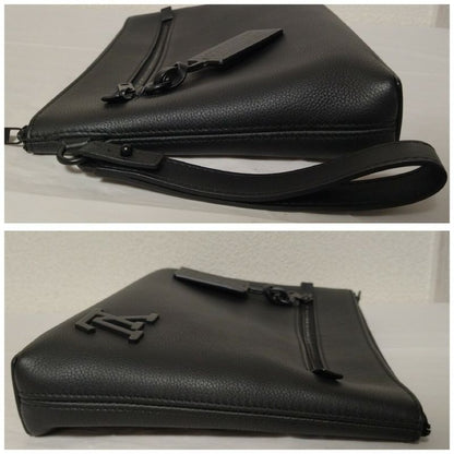 Louis Vuitton Aerogram Pochette Ipad Clutch