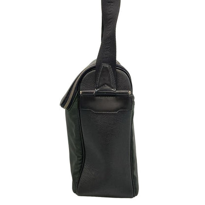 Louis Vuitton Shoulder Bag Taiga Ardoise Leather