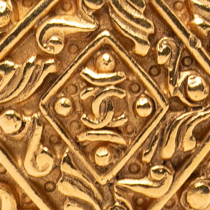 Chanel CC Logo Diamond Gold Plated