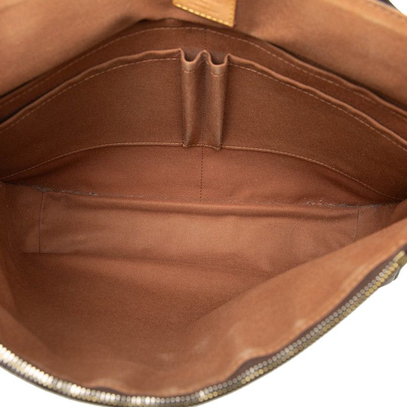 Louis Vuitton Monogram Messenger Bob le MM Shoulder Bag