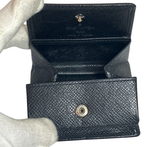Louis Vuitton Taiga Porte Monet Boite Coin Case