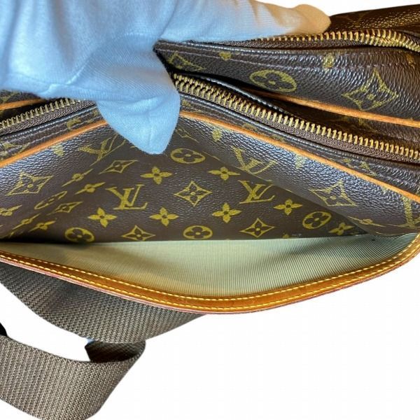 Louis Vuitton Monogram Reporter PM Shoulder Bag
