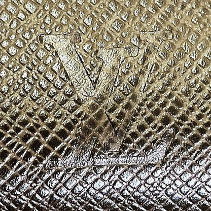 Louis Vuitton Taiga Kasbek GM Tote