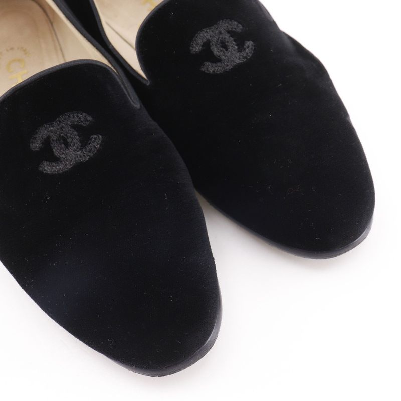 Chanel CC Logo Opera Shoes Velvet Black Loafers