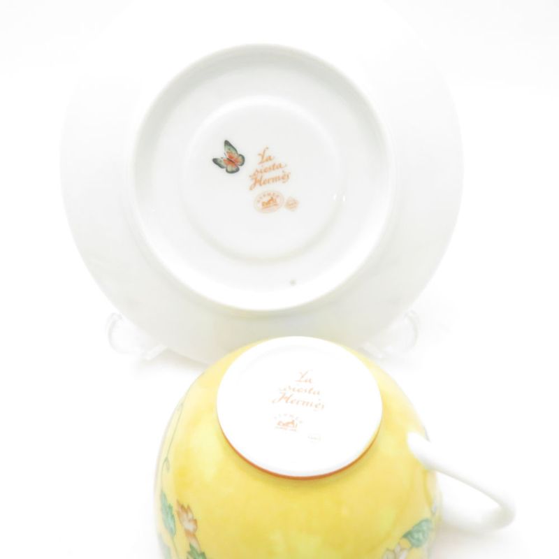 Hermes Siesta Tea Cup & Saucer 2 Guest Pair Flower and Bird Pattern Fruit Hat
