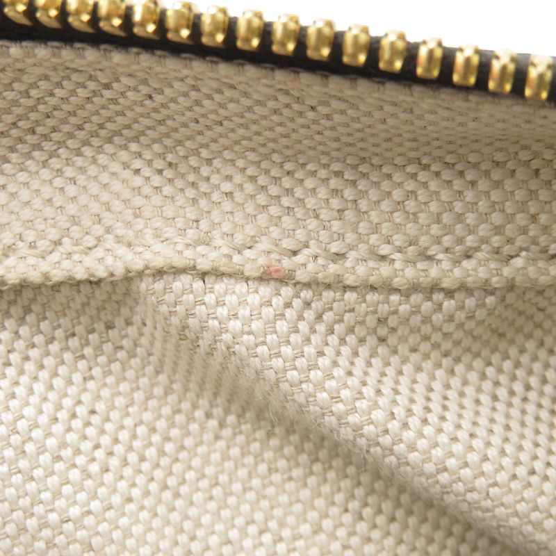 Gucci Shoulder Bag GG Matelasse Small Leather Black