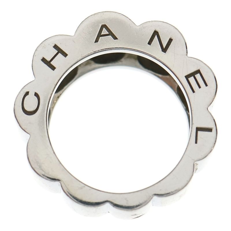Chanel Profile de Camellia Ring White Gold