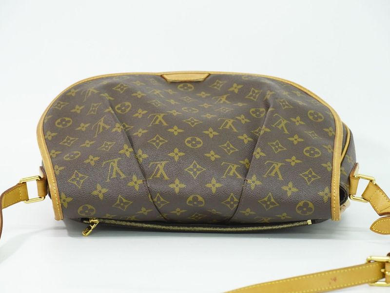 Louis Vuitton LV Menilmontan MM Monogram Shoulder Bag Pochette Brown