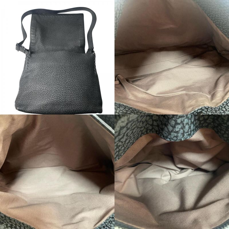 Bottega Veneta Messenger Bag Intro