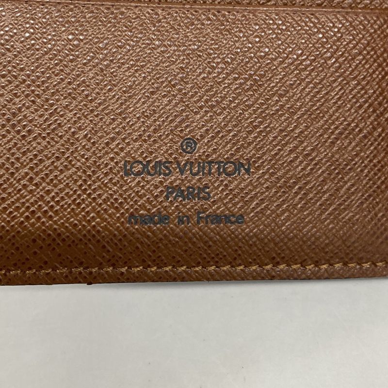Louis Vuitton Passport Case Monogram Couverture Brown