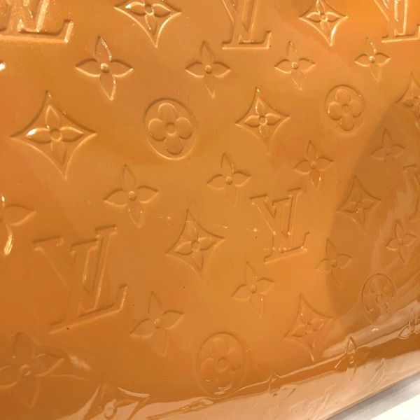 Louis Vuitton Vernis MM Shoulder Bag