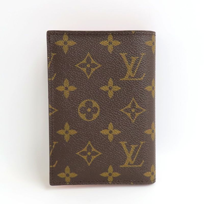 Louis Vuitton Passport Cover Couverture NM Monogram Initial