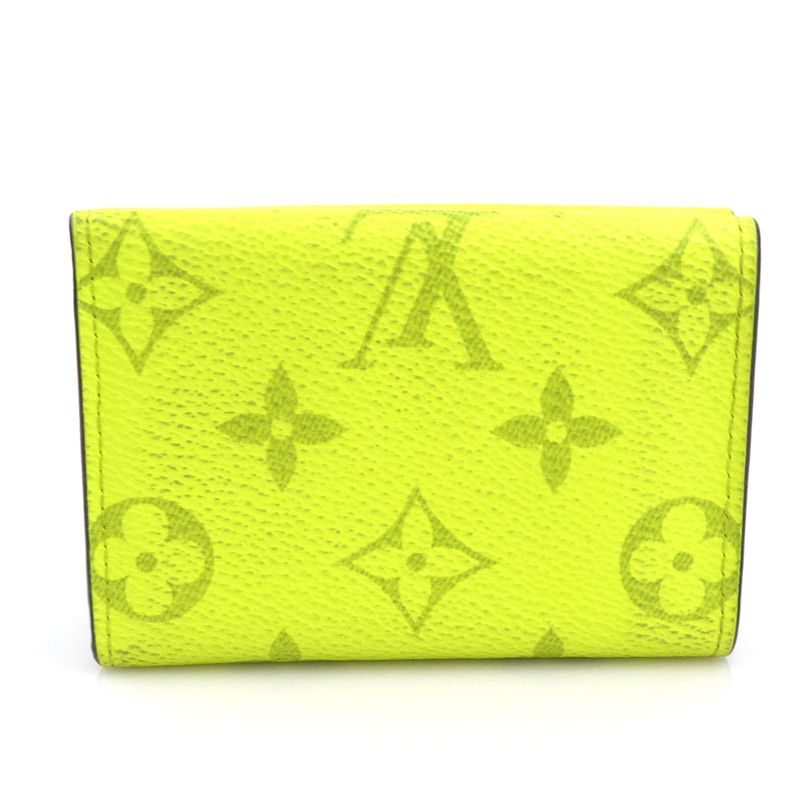 Louis Vuitton Trifold Wallet Taiga Llama Discovery Compact
