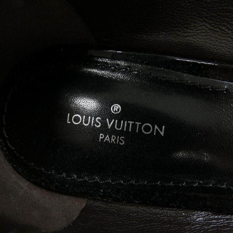 Louis Vuitton Flat Shoes Black 36