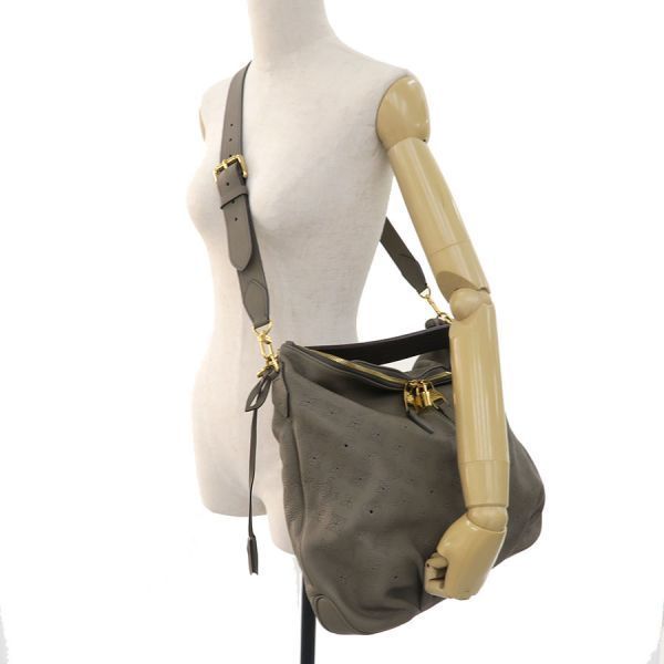 Louis Vuitton Mahina Selene MM Pouch