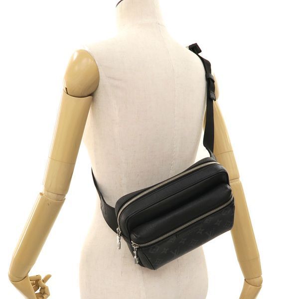 Louis Vuitton Taiga Taigarama Bum Bag Outdoor