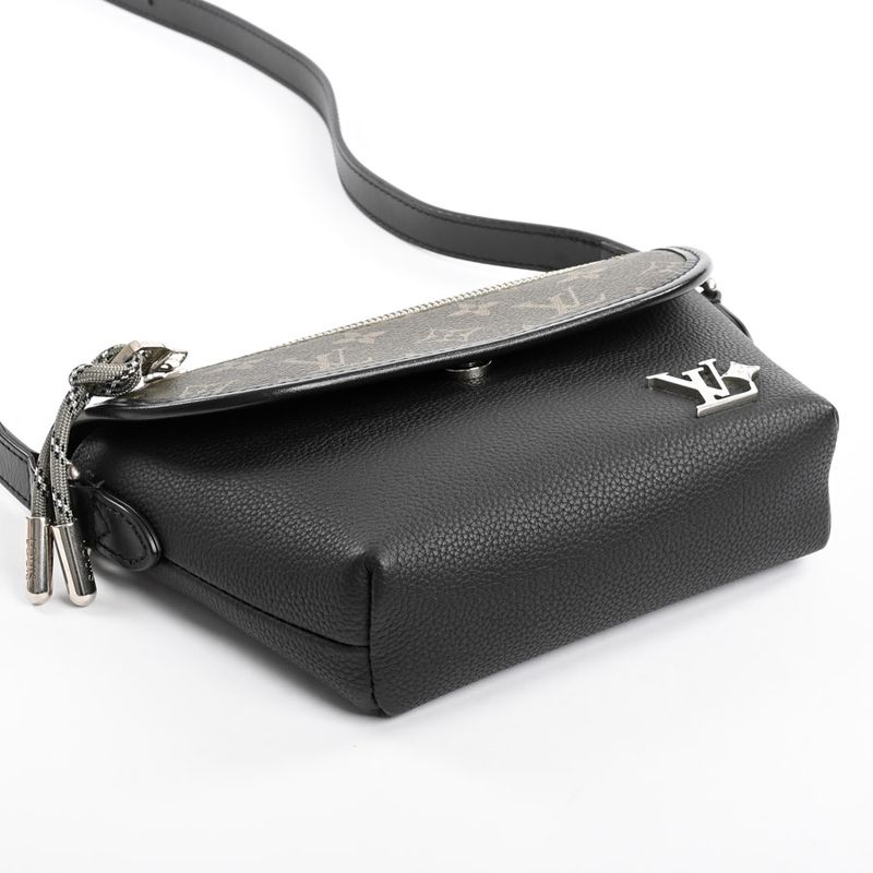 Louis Vuitton Shoulder Bag Pulse