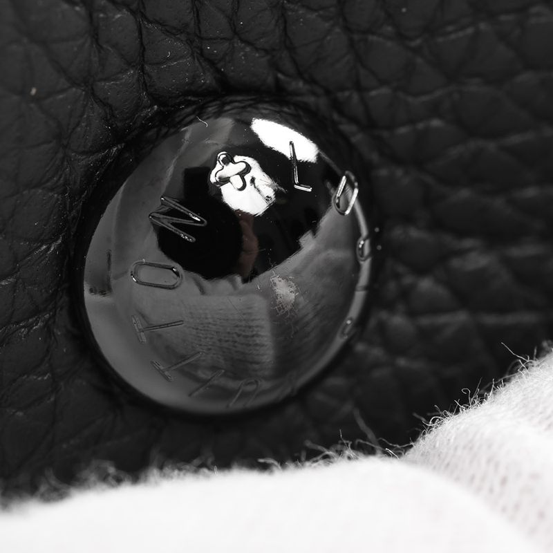 Louis Vuitton Handbag Capucines BB