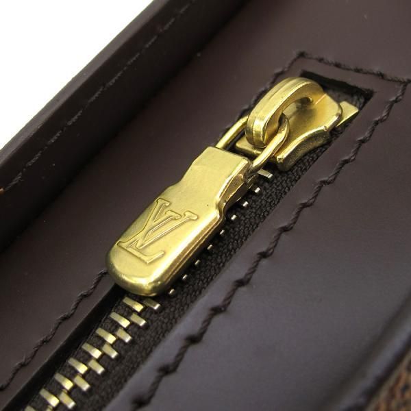 Louis Vuitton Damier Saint Clutch