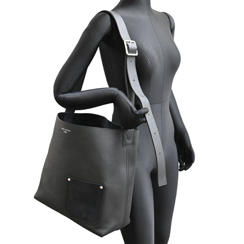 Louis Vuitton Tote Leather Black