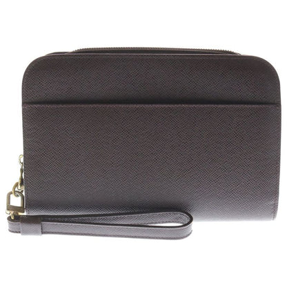 Louis Vuitton Taiga Baikal Grizzly Gold Leather Clutch Brown