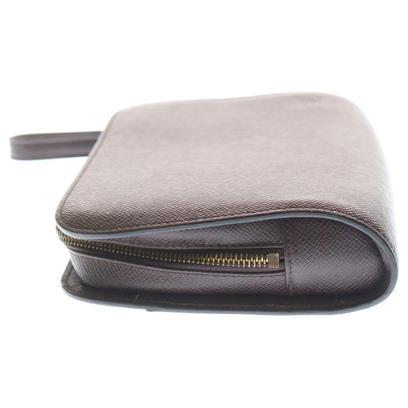 Louis Vuitton Taiga Baikal Grizzly Gold Leather Clutch Brown