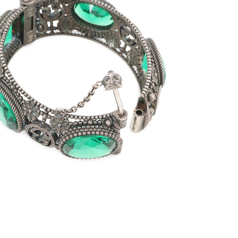 Gucci Bracelet Interlocking Flower Bangle 17 Stone Cat Head