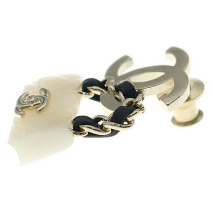 Chanel CC Logo Quilted Bag Brooch White Gold