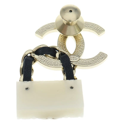 Chanel CC Logo Quilted Bag Brooch White Gold
