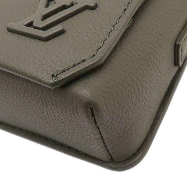 Louis Vuitton Aerogram Fastline Wearable Wallet Khaki Comment