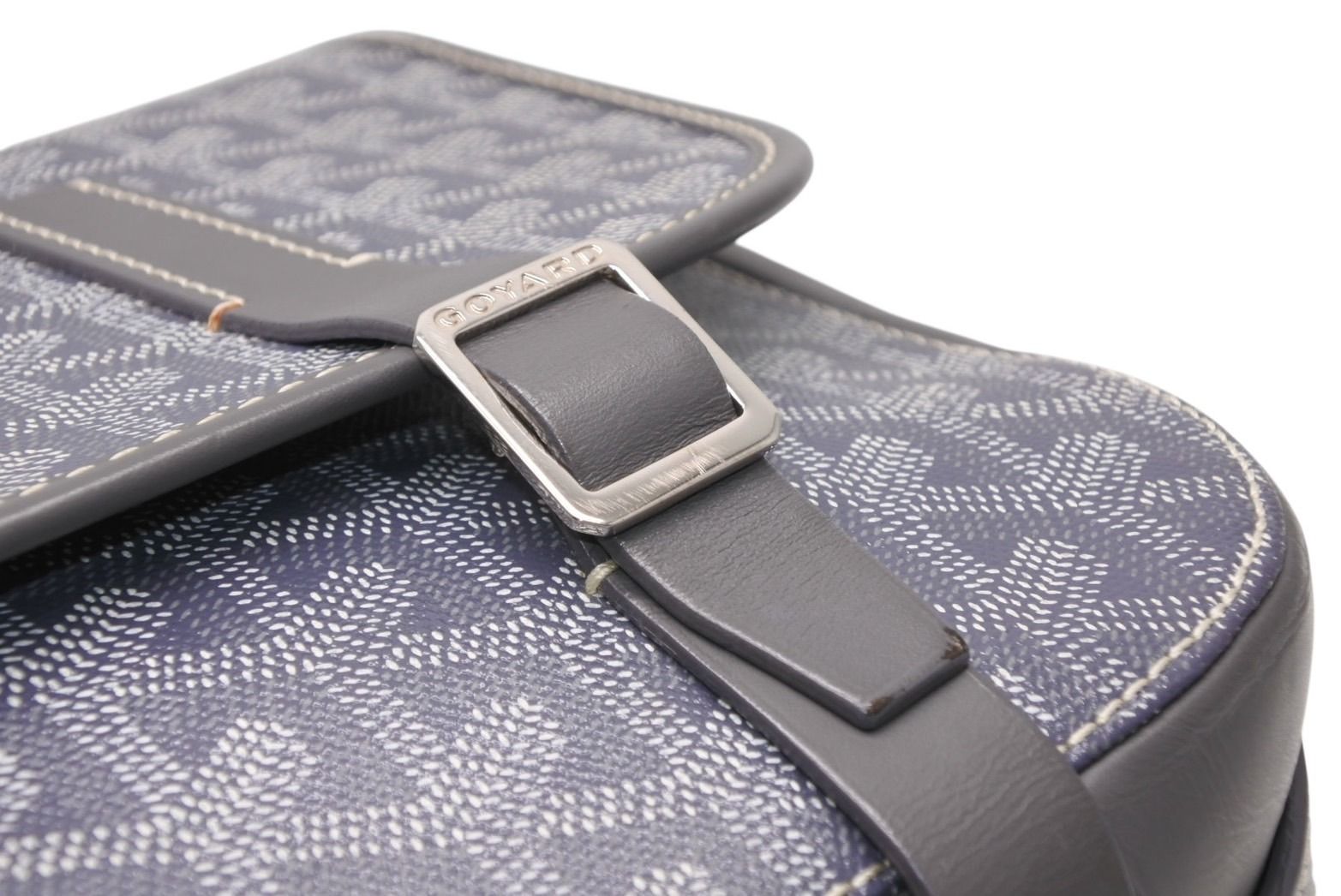 Goyard Belvedere MM Shoulder Bag Gray Leather Silver Herringbone Pattern — view 7