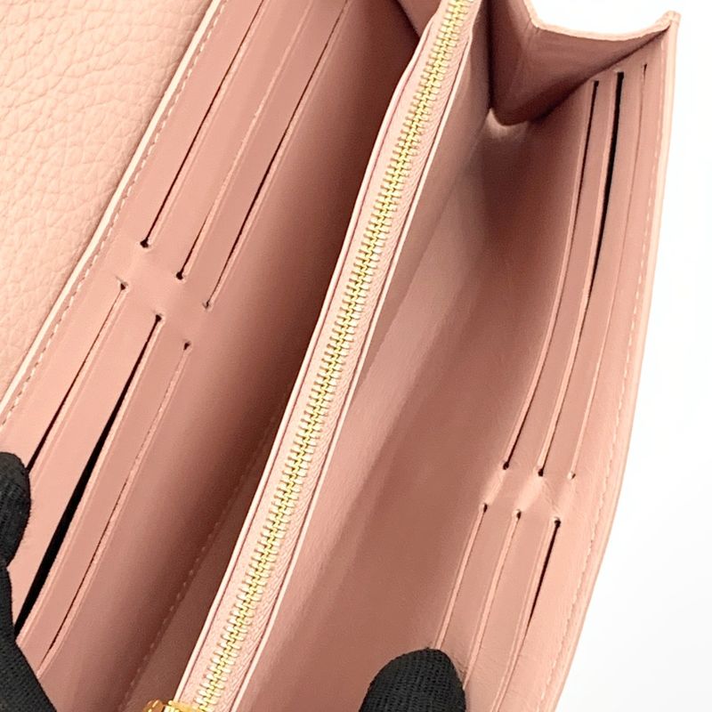 Louis Vuitton Portefeuille Capucines Bifold Wallet Pink