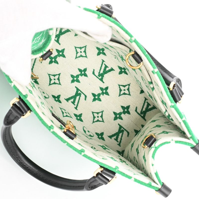 Louis Vuitton Handbag on the Go PM