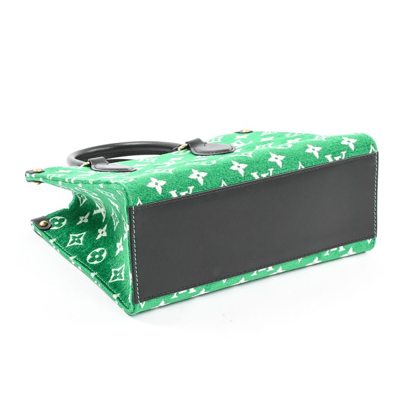 Louis Vuitton Handbag on the Go PM