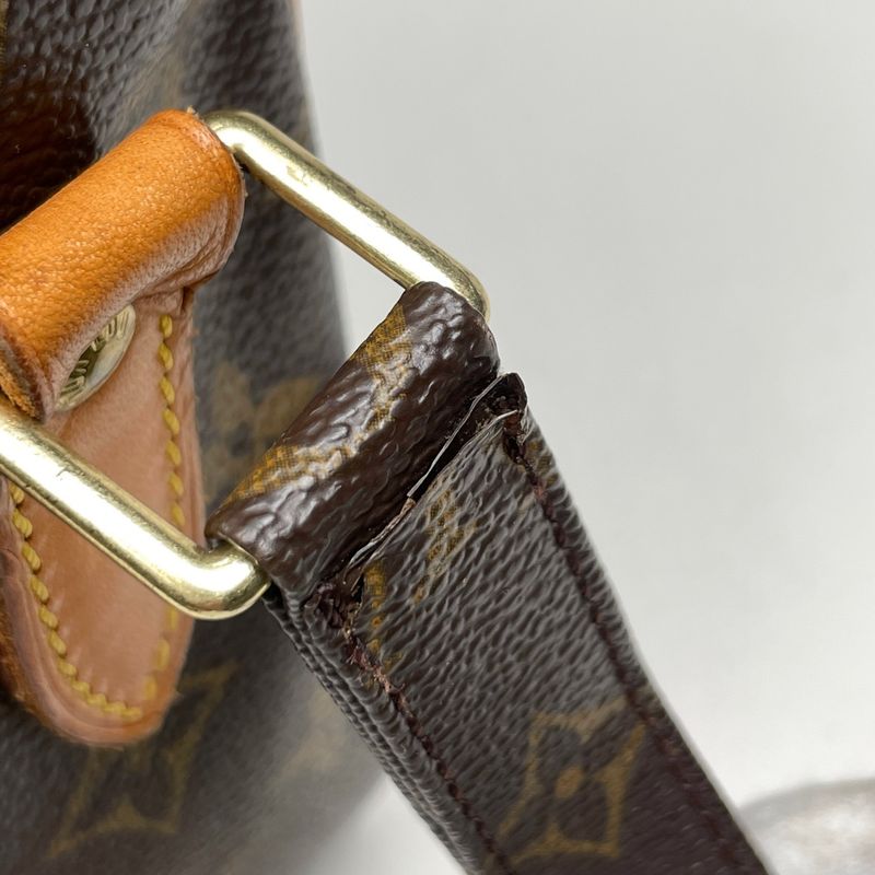 Louis Vuitton Nile Crossbody Shoulder Bag Monogram Brown