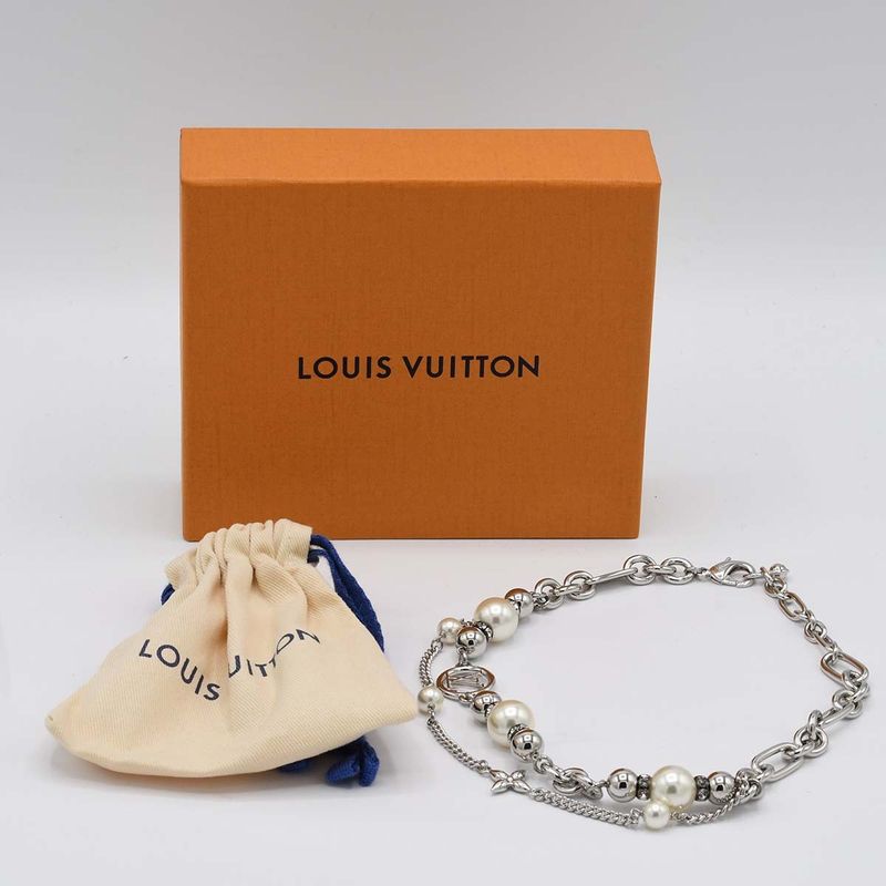 Louis Vuitton LV Necklace Faux Pearl Box Bag